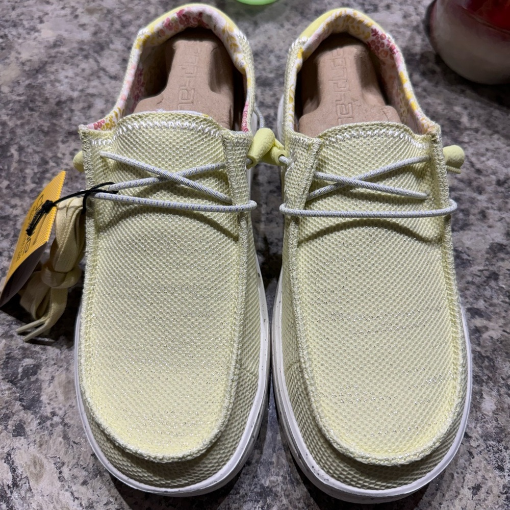 Hey Dude Wendy Rise Stretch- Lemon